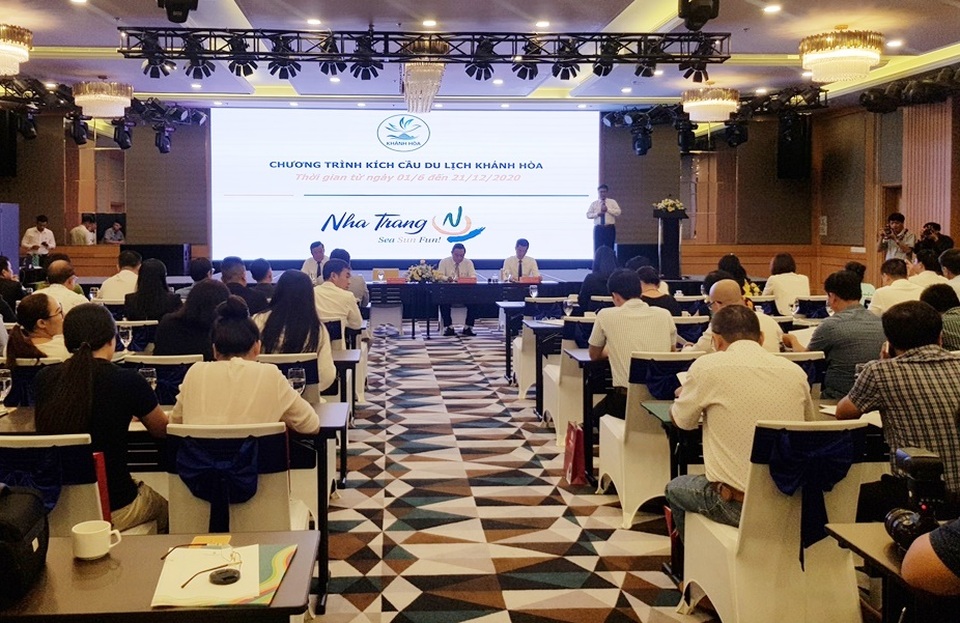 Khánh Hòa đặt mục tiêu đón 3,2 triệu du khách, kích cầu giảm 20-50% - 1 Khánh Hòa đặt mục tiêu đón 3,2 triệu du khách, kích cầu giảm 20-50% - 1