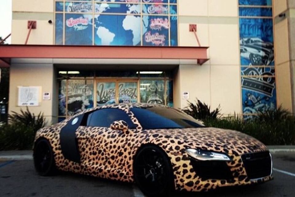 Ca sĩ Justin Bieber ra phố với chiếc Rolls-Royce cực dị - 12 Ca sĩ Justin Bieber ra phố với chiếc Rolls-Royce cực dị - 12