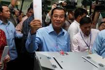 Đảng của Thủ tướng Hun Sen tuyên bố chiến thắng trong tổng tuyển cử Campuchia