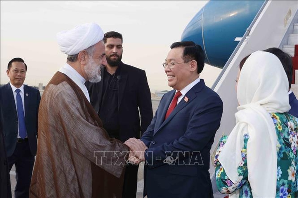Chủ tịch Quốc hội Vương Đình Huệ bắt đầu thăm chính thức Cộng hòa Hồi giáo Iran - 2 Chủ tịch Quốc hội Vương Đình Huệ bắt đầu thăm chính thức Cộng hòa Hồi giáo Iran - 2