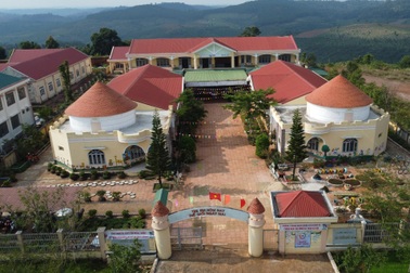 Xử lý trách nhiệm vụ kết luận "hiệu trưởng điều giáo viên đi tiếp rượu"