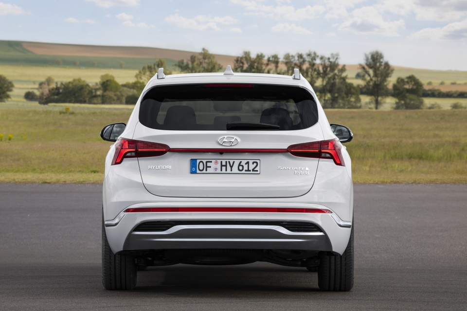 Lộ diện Hyundai Santa Fe 2021 - Dùng tiểu xảo để gia tăng kích thước - 16 Lộ diện Hyundai Santa Fe 2021 - Dùng tiểu xảo để gia tăng kích thước - 16