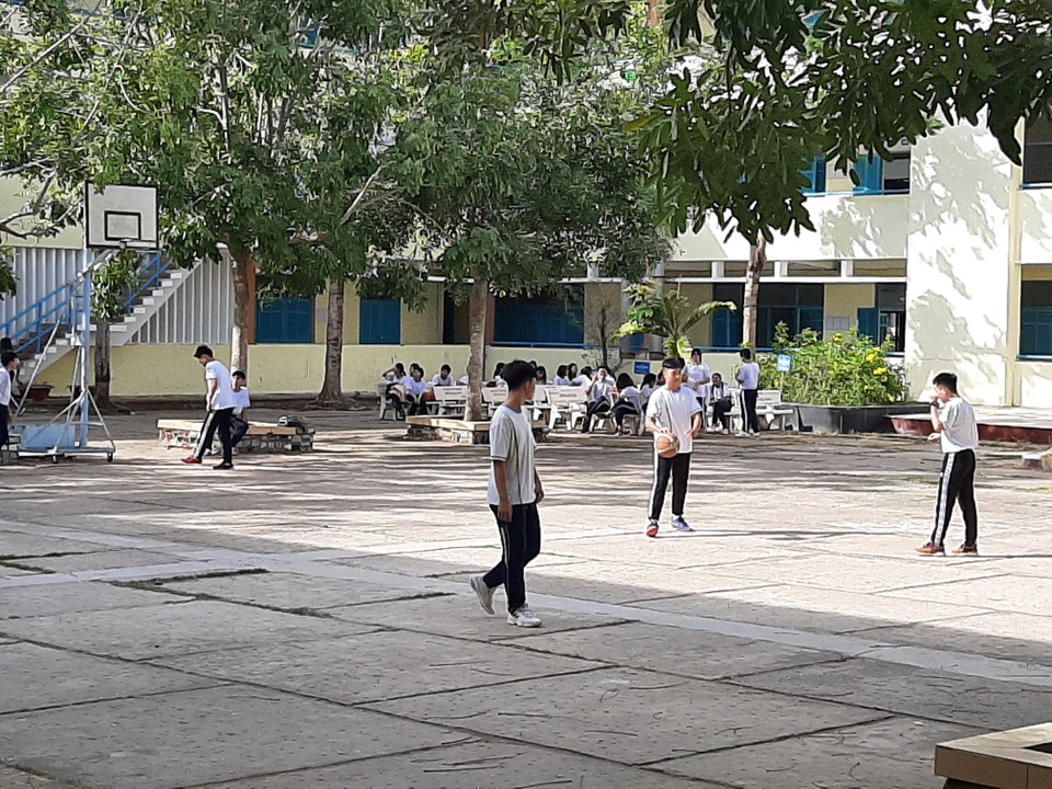 Học sinh thoải mái trở lại học sau đợt nghỉ phòng, chống dịch Covid-19 - 1 Học sinh thoải mái trở lại học sau đợt nghỉ phòng, chống dịch Covid-19 - 1