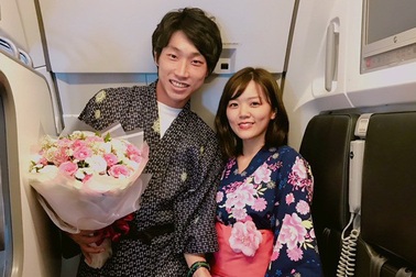 Lời tỏ tình ngọt ngào của cặp đôi Nhật Bản trên chuyến bay giá rẻ Việt Nam