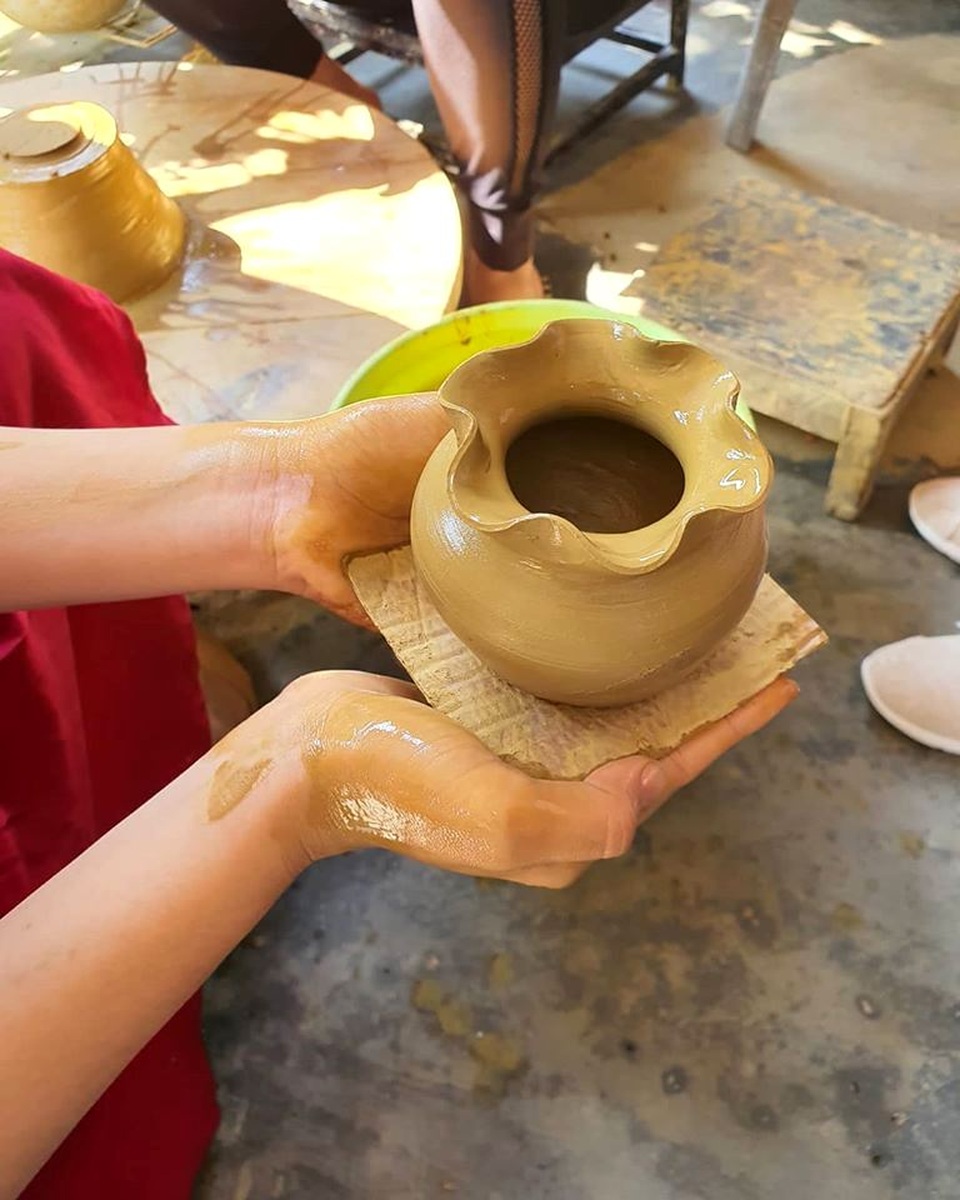 Du khách thích thú “về lại tuổi thơ” tại làng gốm hơn 500 năm tuổi Du khách thích thú “về lại tuổi thơ” tại làng gốm hơn 500 năm tuổi