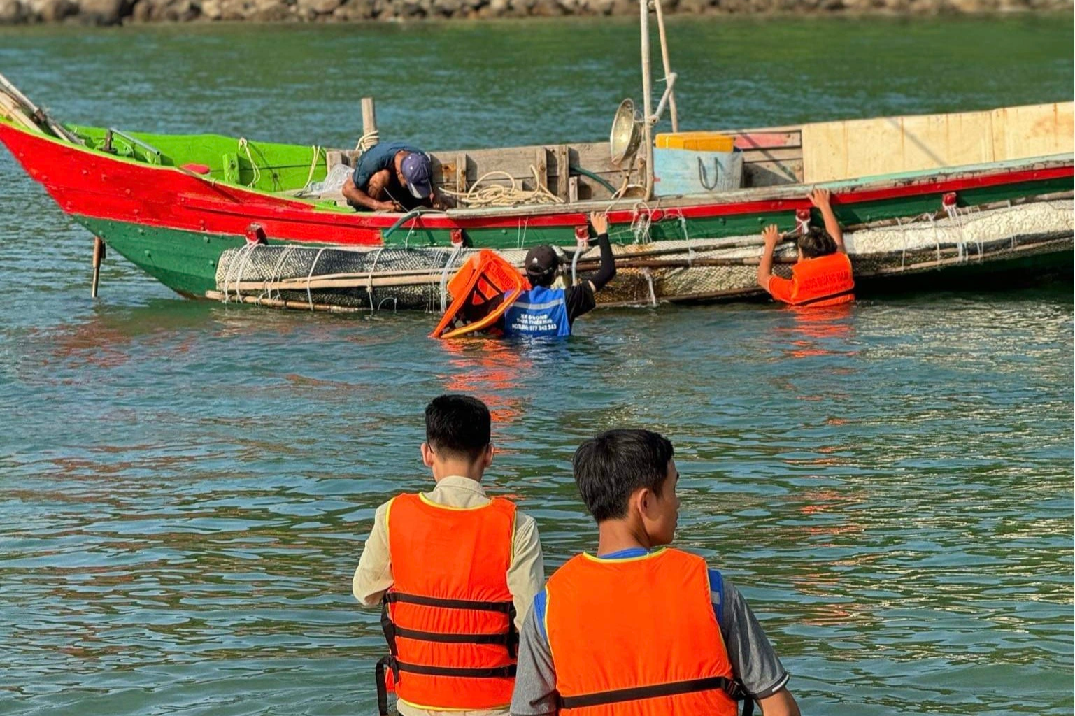 Bé 6 tuổi mất tích ở Huế: Chờ xét nghiệm ADN thi thể phát hiện ở Đà Nẵng - 1