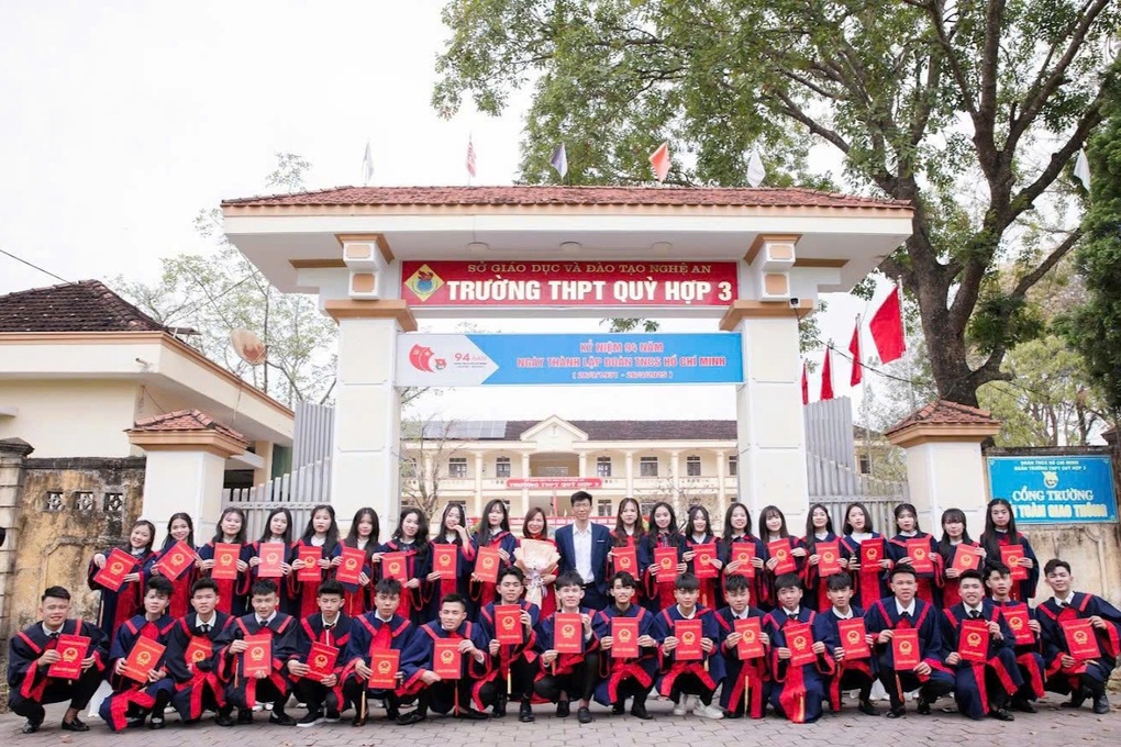 Kỳ tích của cặp chị em sinh đôi ở miền núi Nghệ An - 3 Kỳ tích của cặp chị em sinh đôi ở miền núi Nghệ An - 3