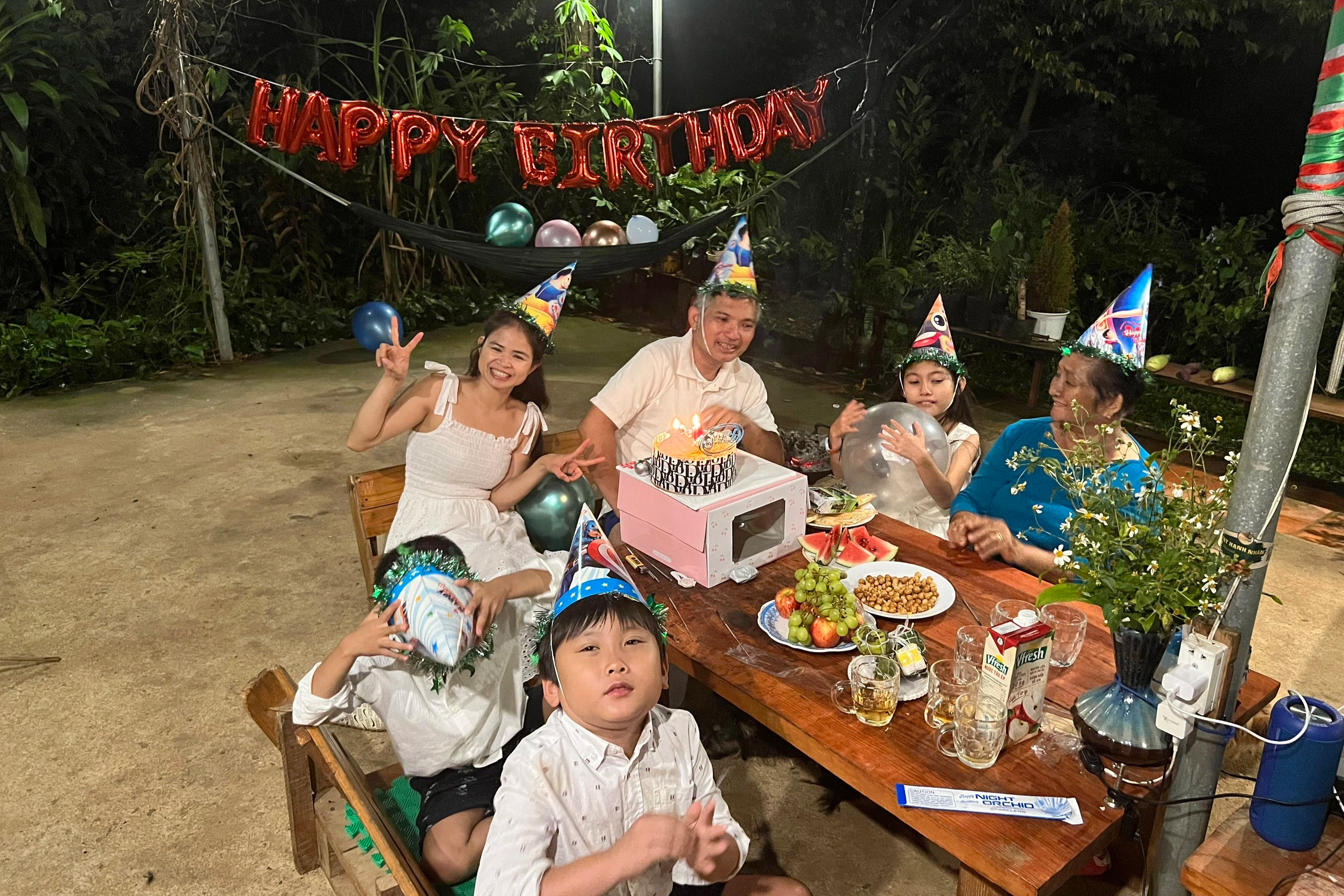 Nên duyên nhờ bỏ phố về rừng, cặp đôi từng đổ vỡ có hạnh phúc trong mơ - 1 Nên duyên nhờ bỏ phố về rừng, cặp đôi từng đổ vỡ có hạnh phúc trong mơ - 1