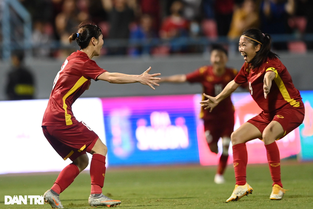 Tuyển nữ Việt Nam bỏ xa Thái Lan trên bảng xếp hạng FIFA - 1 Tuyển nữ Việt Nam bỏ xa Thái Lan trên bảng xếp hạng FIFA - 1