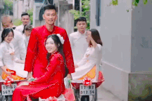 Chú rể Thái Bình đem xe rùa chở sính lễ khiến nhà gái ngỡ ngàng