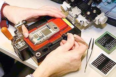 Gặp “dế” Vertu bàn phím QWERTY trước khi ra lò