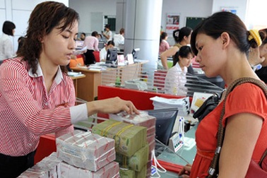 Sếp ngân hàng thời đổi "ghế" vòng quanh