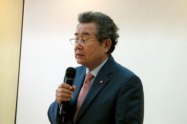 Nhà tiên phong của phong trào đọc sách nói chuyện với sinh viên Hà Nội