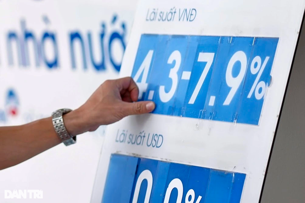 Ngân hàng ồ ạt treo biển lãi suất cao tới sát 10%/năm hút khách gửi tiền - 7 Ngân hàng ồ ạt treo biển lãi suất cao tới sát 10%/năm hút khách gửi tiền - 7