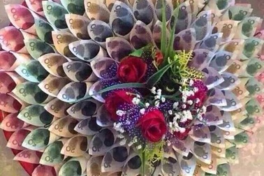 "Hoa đồng tiền"... cháy hàng mùa Valentine 2016