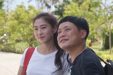 Miss Ngôi Sao Thùy Trang hội ngộ danh hài Tấn Bo