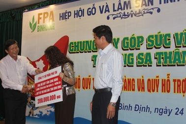 Hơn 2,5 tỷ đồng ủng hộ Quỹ Hỗ trợ ngư dân bám biển