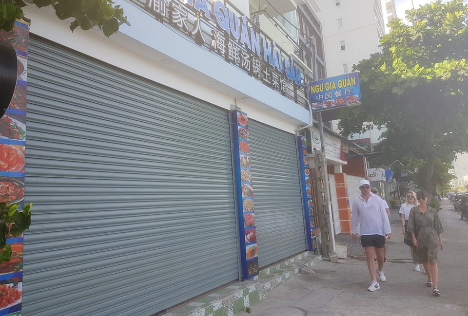 Nha Trang: Hàng loạt nhà hàng hải sản đóng cửa vì vắng khách - 8 Nha Trang: Hàng loạt nhà hàng hải sản đóng cửa vì vắng khách - 8
