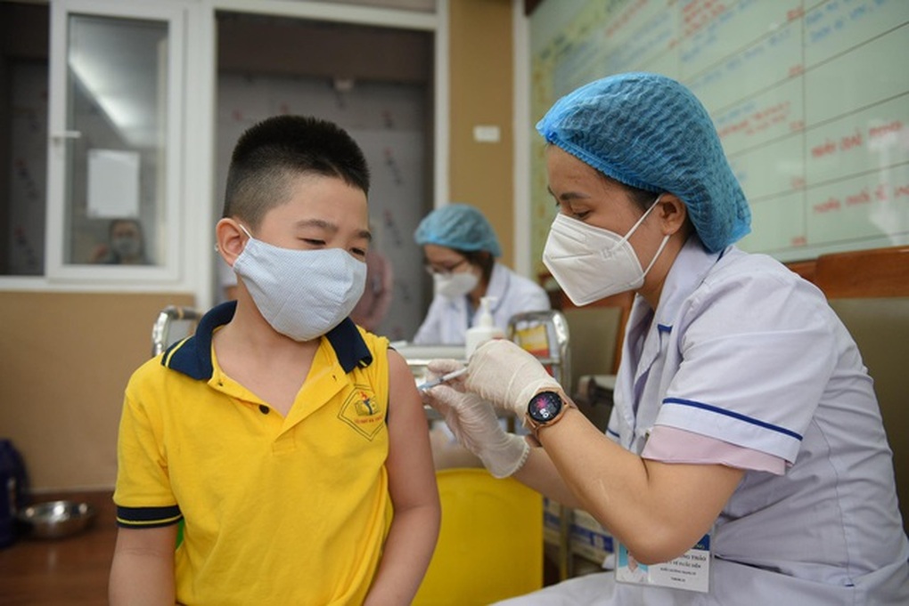 TPHCM đốc thúc tiêm vaccine phòng Covid-19 với học sinh khi dịch trở lại - 1 TPHCM đốc thúc tiêm vaccine phòng Covid-19 với học sinh khi dịch trở lại - 1