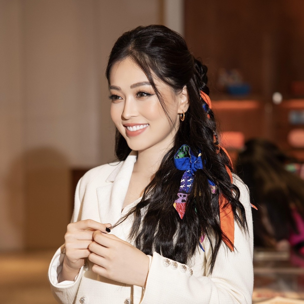 Á hậu Phương Nga trở thành tân sinh viên Swinburne Việt Nam - 1 Á hậu Phương Nga trở thành tân sinh viên Swinburne Việt Nam - 1