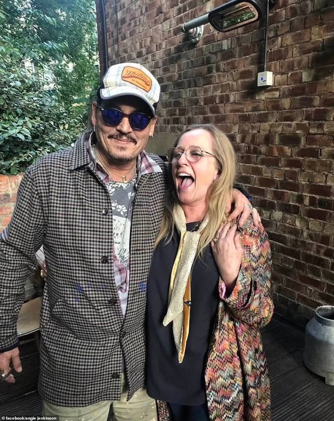 Johnny Depp sẽ được gì sau chiến thắng lịch sử? - 1 Johnny Depp sẽ được gì sau chiến thắng lịch sử? - 1