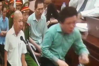 Hà Văn Thắm bật khóc khi thuộc cấp nói lời động lòng