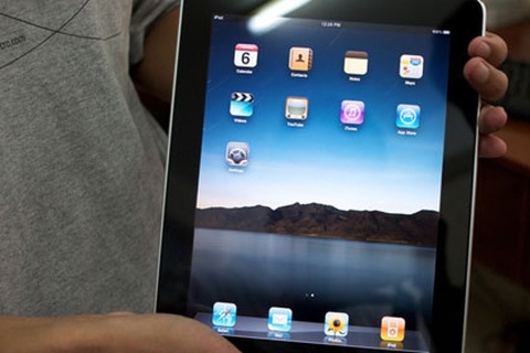 iPad về Việt Nam với giá 850 USD