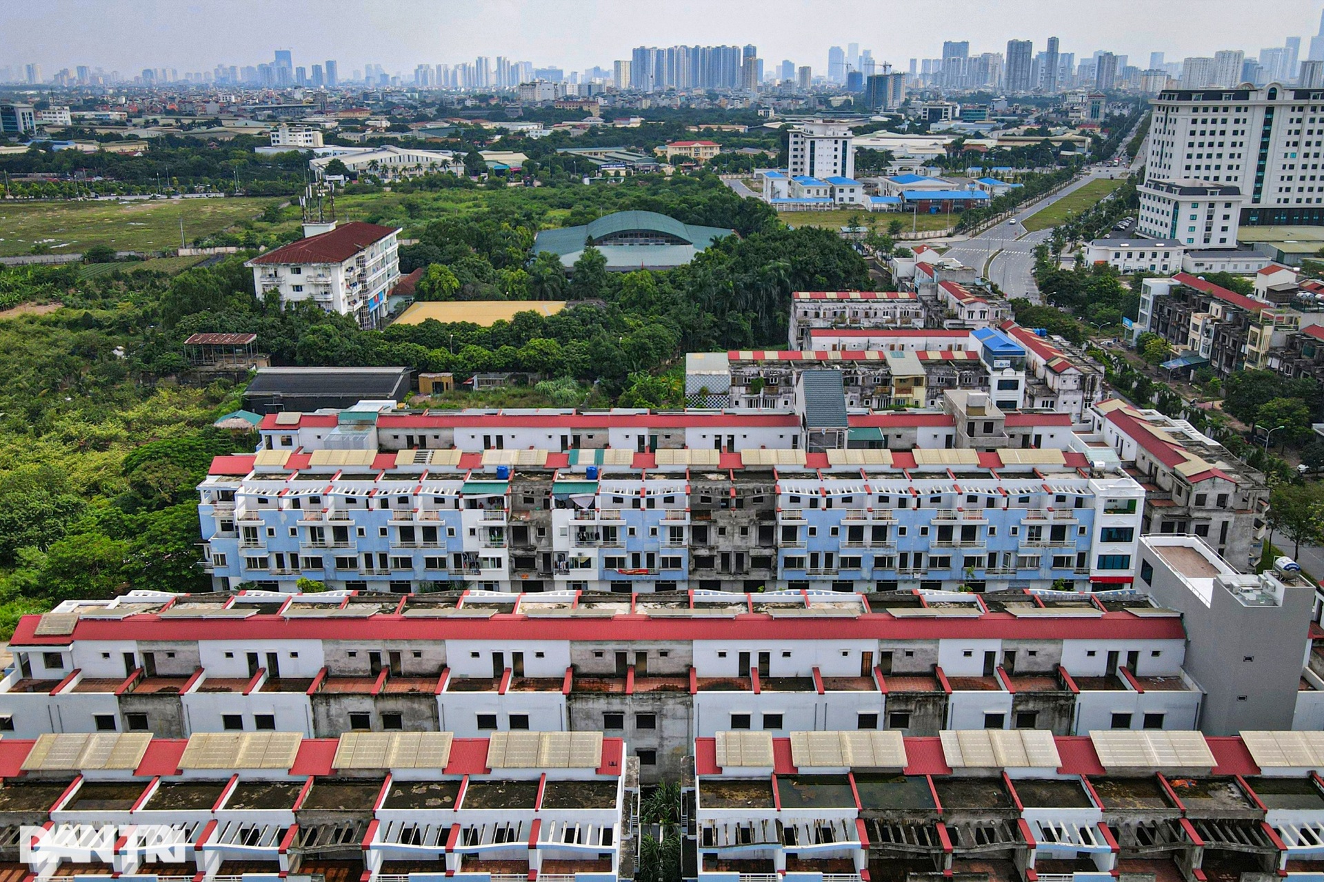 Cuộc sống thuê trọ trong các biệt thự triệu USD bỏ hoang ở Hà Nội - 1 Cuộc sống thuê trọ trong các biệt thự triệu USD bỏ hoang ở Hà Nội - 1