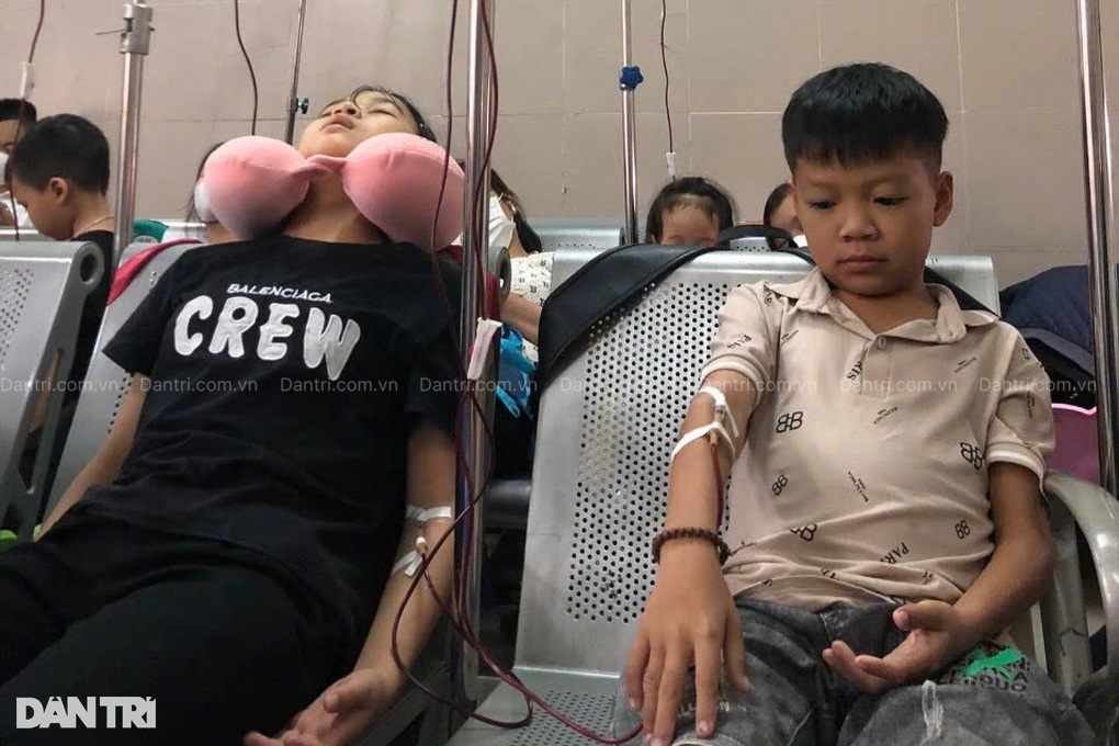 Cùng quẫn gia đình 3 mẹ con mắc bệnh hiểm nghèo, không tiền cứu chữa - 5 Cùng quẫn gia đình 3 mẹ con mắc bệnh hiểm nghèo, không tiền cứu chữa - 5