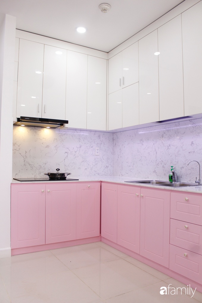 Căn hộ 65m² dành trọn lời khen "tâm đắc" của chủ nhà khi nhận công trình nhờ chọn tông hồng cùng phong cách tân cổ điển ở Sài Gòn - Ảnh 8. Căn hộ 65m² dành trọn lời khen "tâm đắc" của chủ nhà khi nhận công trình nhờ chọn tông hồng cùng phong cách tân cổ điển ở Sài Gòn - Ảnh 8.