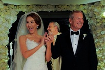 “Đột nhập” tiệc cưới 20 triệu đô của Coco Lee