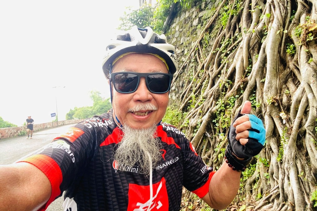 Cụ ông 71 tuổi đạp xe 1.000km/tháng, kể phút đuối sức giữa đèo hiểm trở - 3