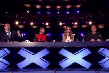 Trước đây, chú chó đã từng xuất hiện trong Tìm kiếm Tài năng Anh 2015