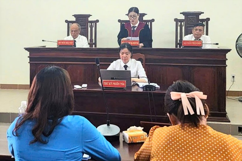 Công ty đền 6 tháng lương khi đơn phương chấm dứt hợp đồng lao động - 1 Công ty đền 6 tháng lương khi đơn phương chấm dứt hợp đồng lao động - 1