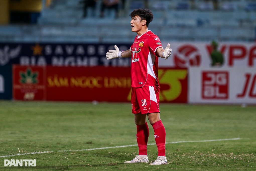 Tuấn Hải và Văn Quyết ghi bàn, Hà Nội FC đánh bại HAGL - 8 Tuấn Hải và Văn Quyết ghi bàn, Hà Nội FC đánh bại HAGL - 8