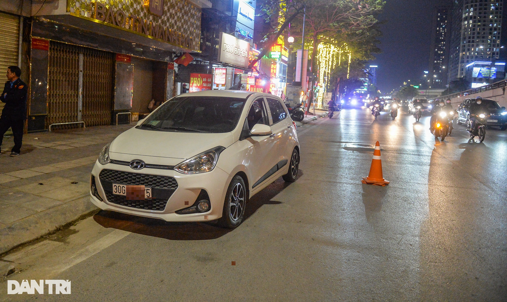 Vi phạm nồng độ cồn, tài xế xe Lexus nói uống rượu cách đây 2 ngày - 10 Vi phạm nồng độ cồn, tài xế xe Lexus nói uống rượu cách đây 2 ngày - 10