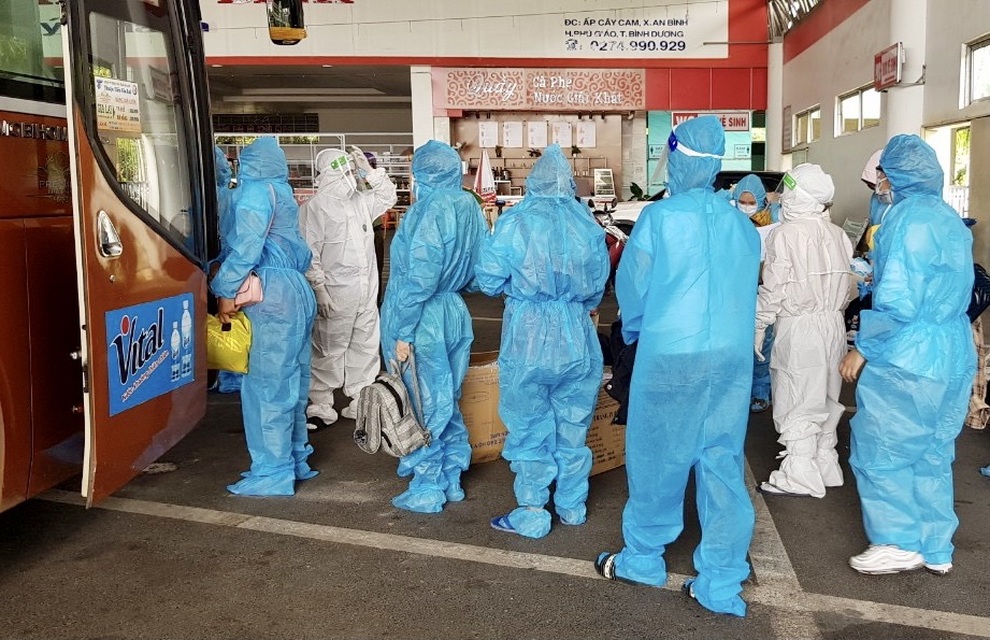 Gia Lai đón 24 thai phụ và trẻ em từ tỉnh Bình Dương về quê nhà - 1 Gia Lai đón 24 thai phụ và trẻ em từ tỉnh Bình Dương về quê nhà - 1