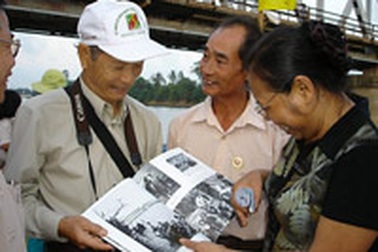 Gặp o lái đò “qua sông Cam Lộ”