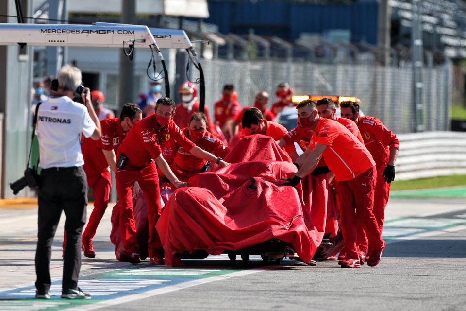 Biến căng ở Monza, F1 đã có một chặng đua đi vào lịch sử - 12 Biến căng ở Monza, F1 đã có một chặng đua đi vào lịch sử - 12