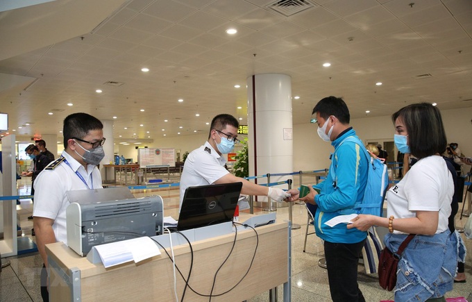 Yêu cầu thực hiện nghiêm khai báo y tế điện tử trước chuyến bay - Ảnh 1. Yêu cầu thực hiện nghiêm khai báo y tế điện tử trước chuyến bay - Ảnh 1.