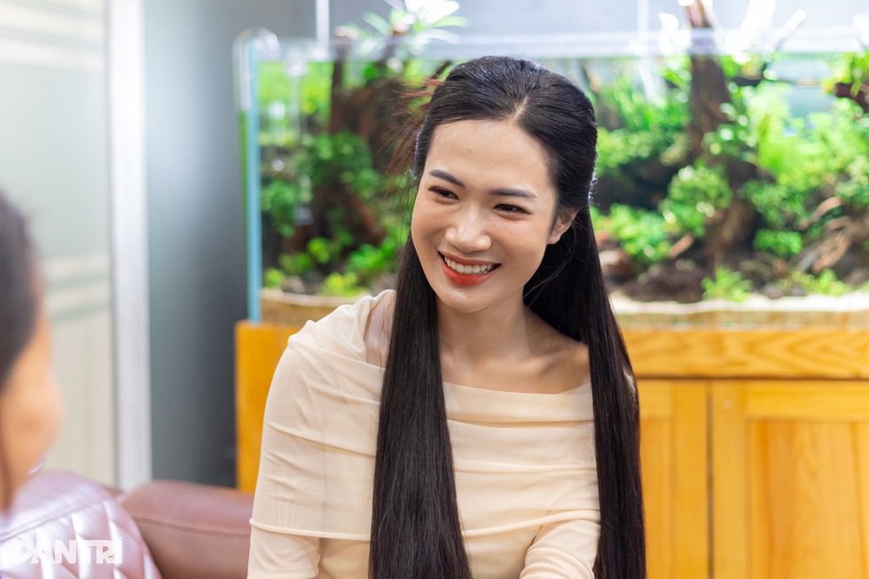 Nương tử Thanh Huế tiết lộ đời thực khác xa bà chủ sòng bạc sành sỏi - 5 Nương tử Thanh Huế tiết lộ đời thực khác xa bà chủ sòng bạc sành sỏi - 5