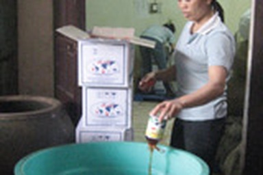 Nước tương bẩn, nước mắm cũng chẳng sạch!