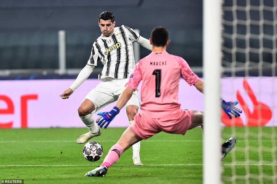 C.Ronaldo bất lực nhìn Juventus bị loại cay đắng dưới tay Porto - 10 C.Ronaldo bất lực nhìn Juventus bị loại cay đắng dưới tay Porto - 10