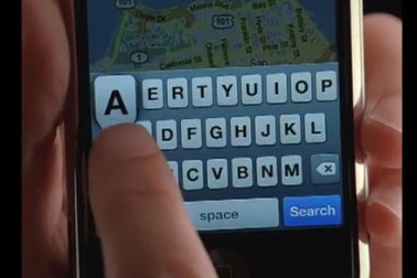 Điện thoại iPhone suýt có bàn phím vật lý