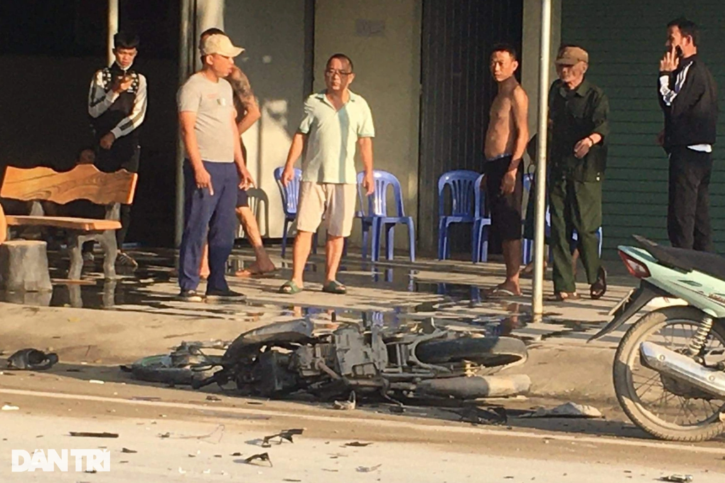 Hai anh em thương vong trên đường đến trường - 1