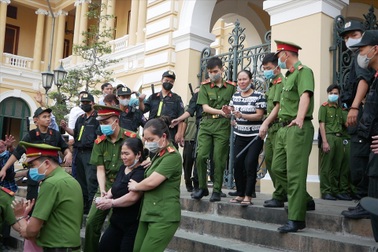 Bà trùm Oanh "Hà" khiến 5 bị cáo phải nhận án tử