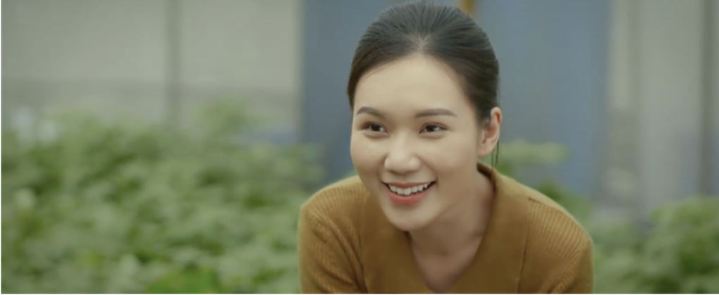 Vẻ đẹp nóng bỏng khác xa trên phim của tiểu tam Phạm Ngọc Anh - 1