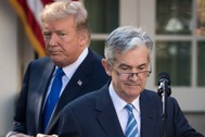 Ông Donald Trump: Fed mạnh tay giảm lãi suất cho thấy kinh tế Mỹ rất tệ