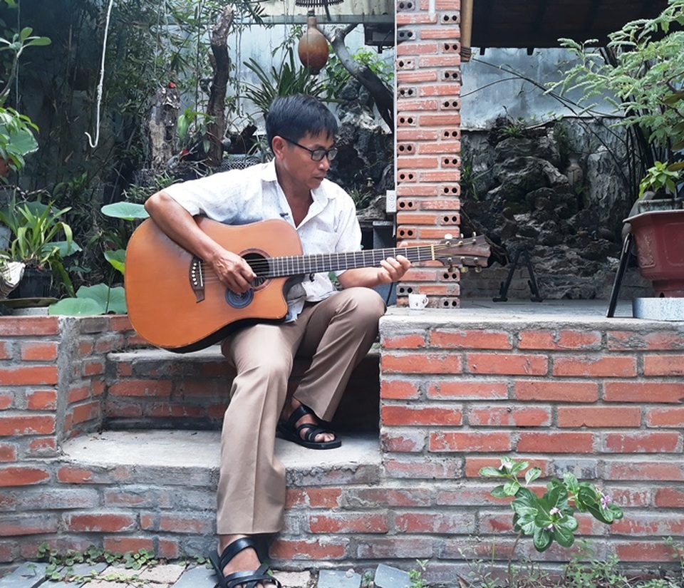 Lớp dạy nhạc miễn phí của một cựu chiến binh ở Bình Định - 4 Lớp dạy nhạc miễn phí của một cựu chiến binh ở Bình Định - 4