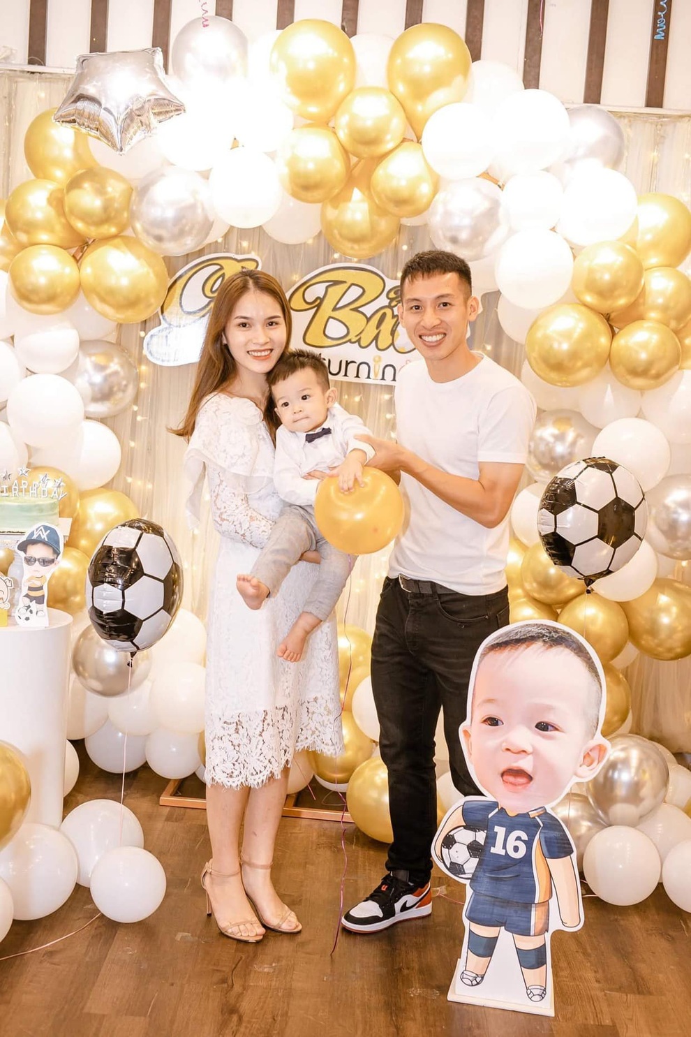 HLV Park Hang Seo từng xin lỗi vợ Hùng Dũng vì một lí do đặc biệt - 1 HLV Park Hang Seo từng xin lỗi vợ Hùng Dũng vì một lí do đặc biệt - 1